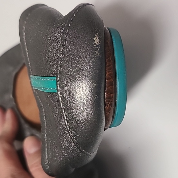 EUC Metallic Pewter Tieks Size 8 - Picture 4 of 8